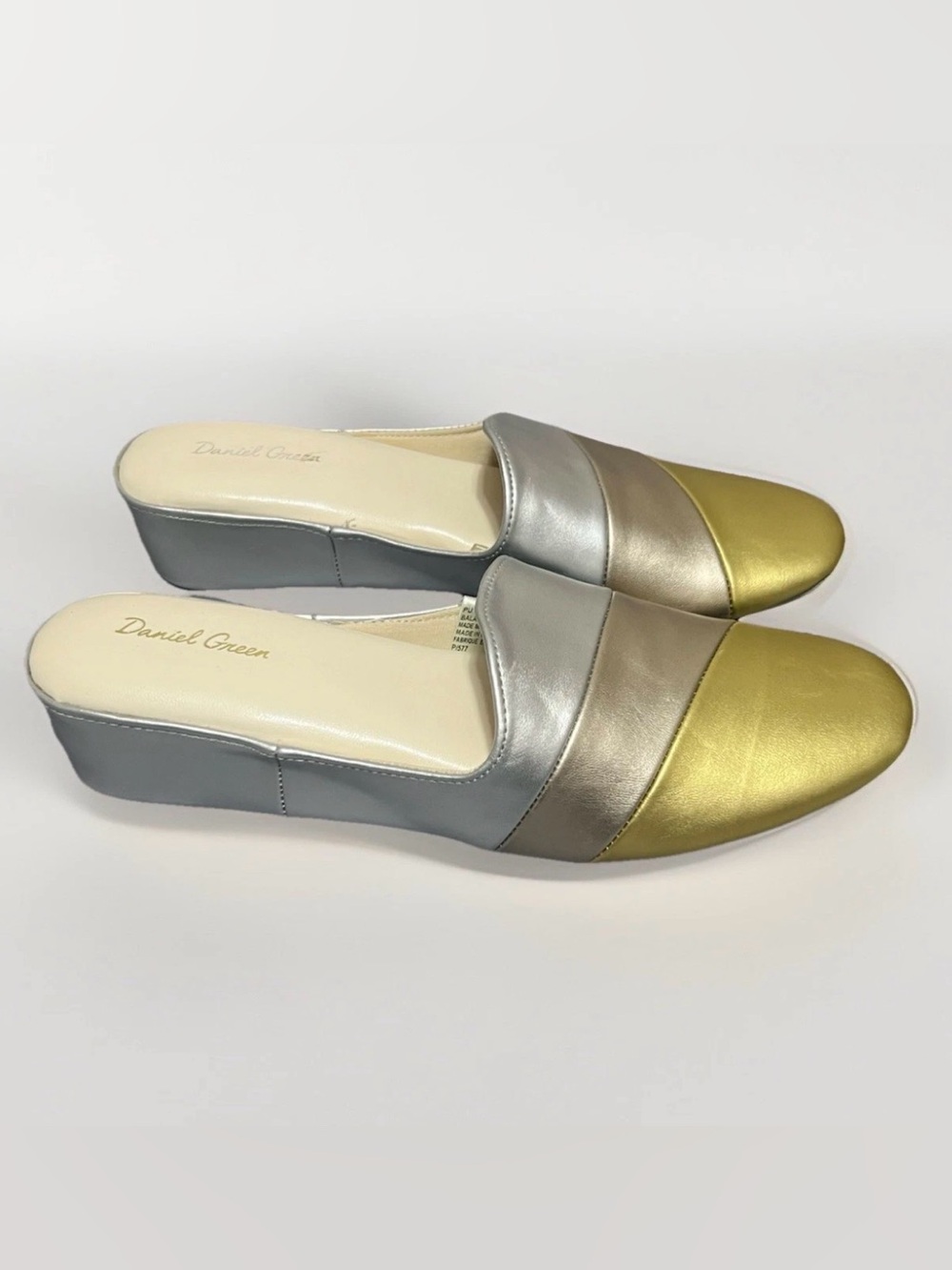 Daniel Green Denise Silver Gold Metallic Slippers Size 10 Narrow